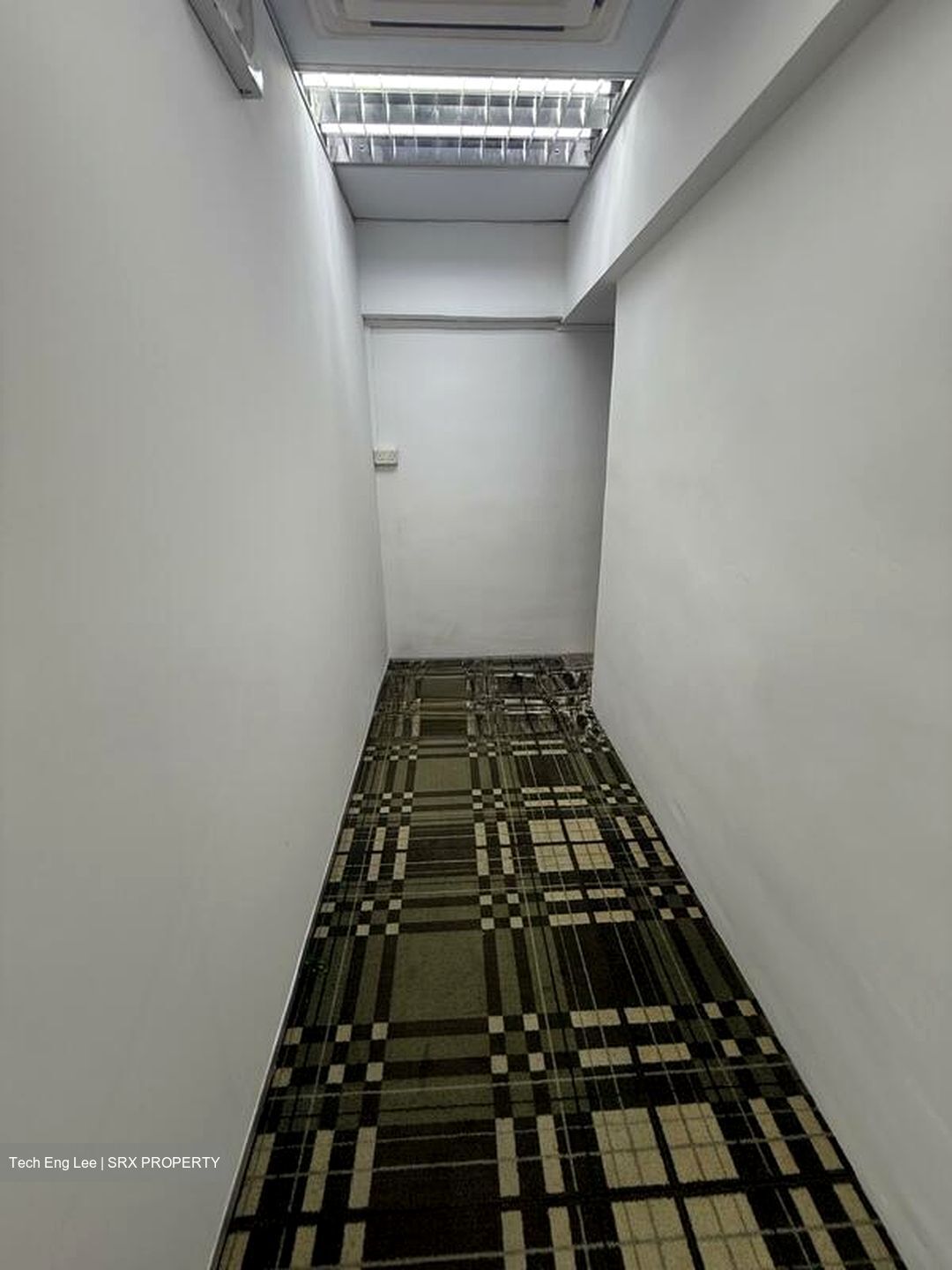 Textile Centre (D7), Office #498891661